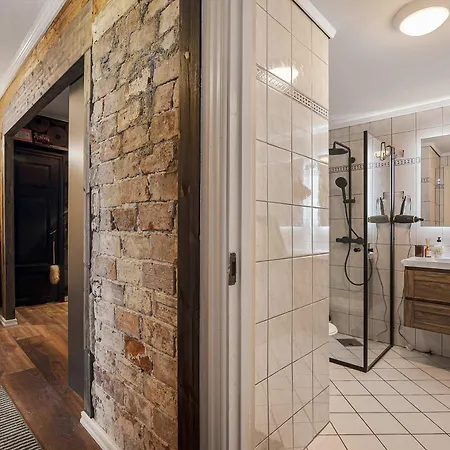 Dinbnb L 250m To Bryggen L Backyard L Smart-tv L 6 Guests شقة *