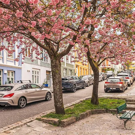 Dinbnb L 250m To Bryggen L Backyard L Smart-tv L 6 Guests ベルゲン